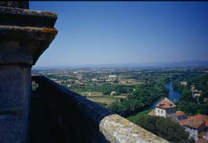 Vista dalla cattedrale di Beziers con l'Orb che arriva in citt