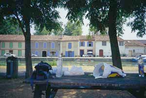 Pausa pranzo in attesa della riapertura della chiusa