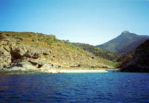 Spiaggia raggiungibile da terra